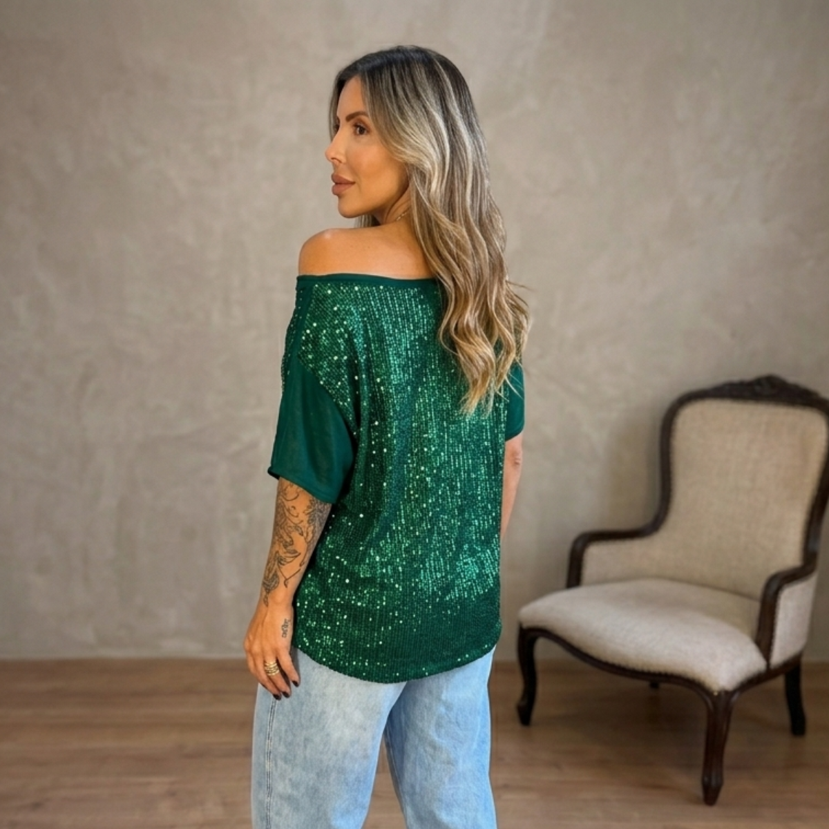 Blusa Brasil Gola V com Pedraria [COMPRE 1 E LEVE 3]