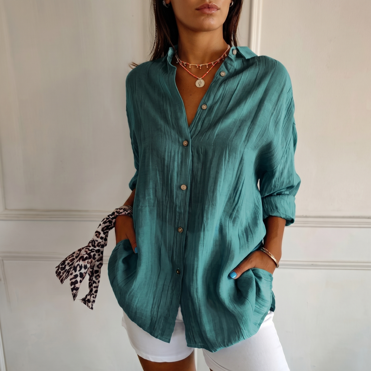 [Liquidação: Compre 1 e Leve 3] Camisa Ibiza™ em Linho de Algodão com Design Semi Plissado / Conforto e Estilo que Abraçam a Mulher Elegante!