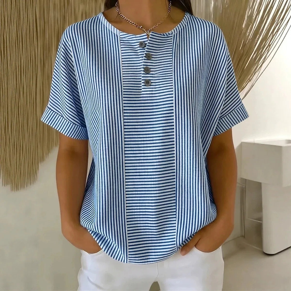 (Compre 1 Leve 2) Blusa Euddora™ Com Listras Delicadas e Botões Frontais